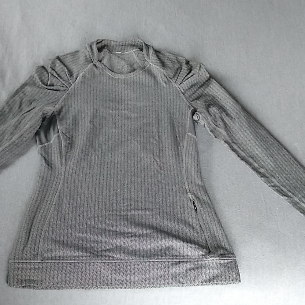 Lululemon top